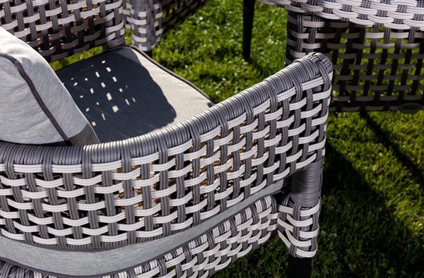 плетене ротангове крісло для садової тераси альтанки