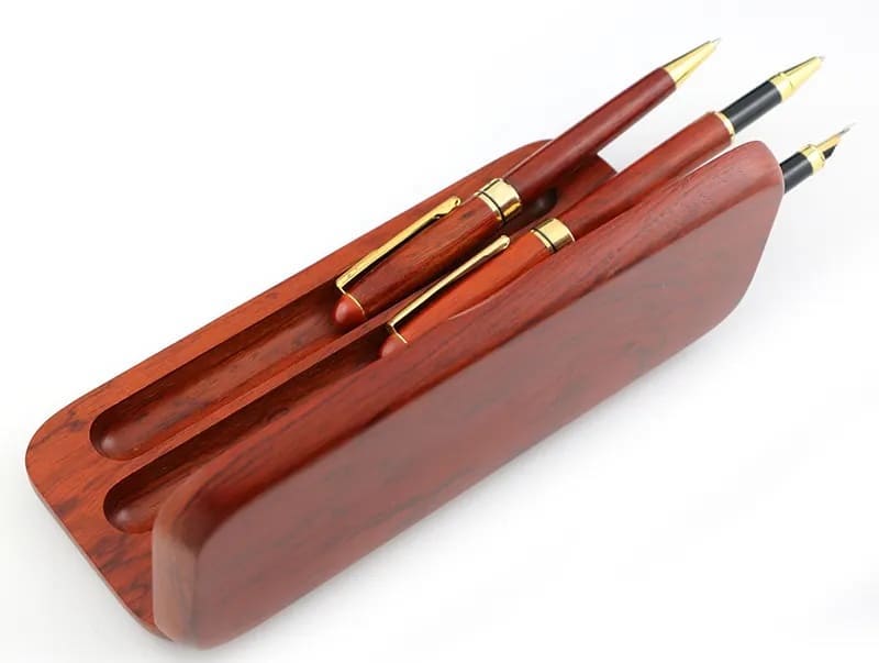 Подарунковий набір дерев'яних ручок