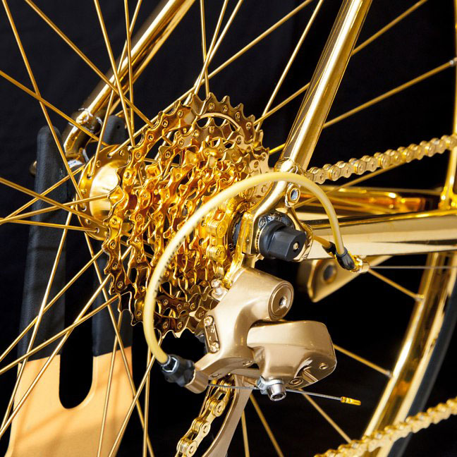 Золота конструкція велосипеда